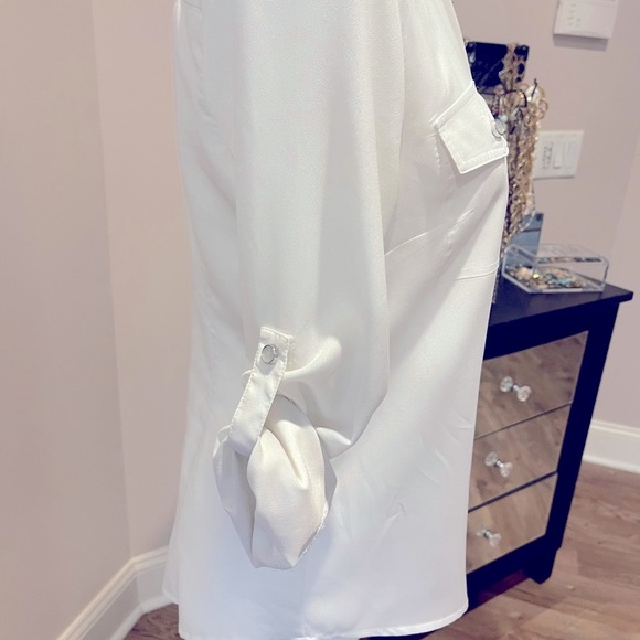 Michael Kors 3/4 zip blouse with silver hardware - Picture 5 of 6